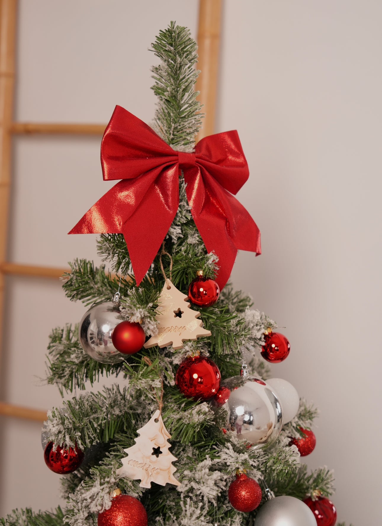 Sapin décoratif à suspendre