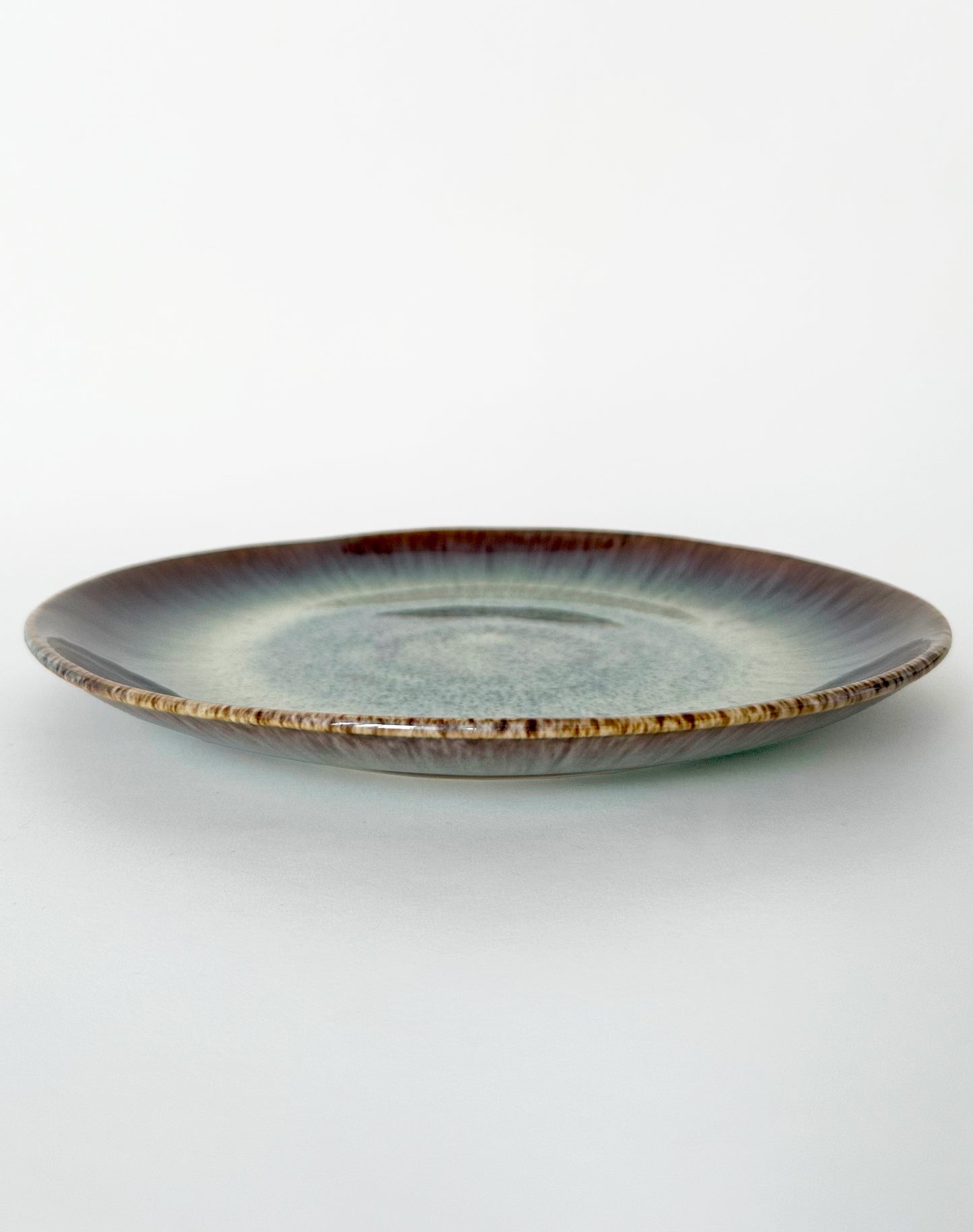 Assiette en grès