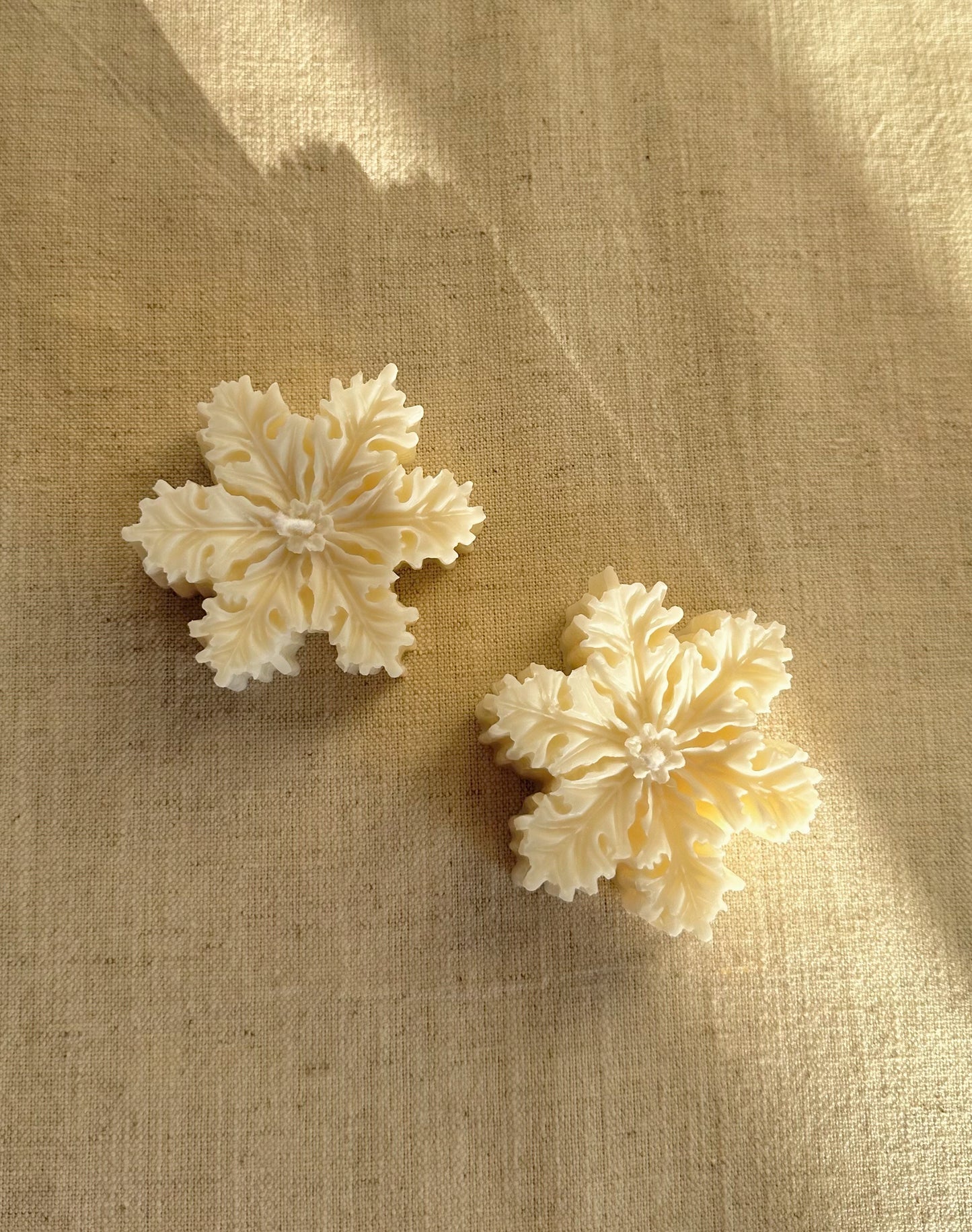 Lot de bougies en forme de flocon de neige