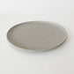 Assiette beige en grès